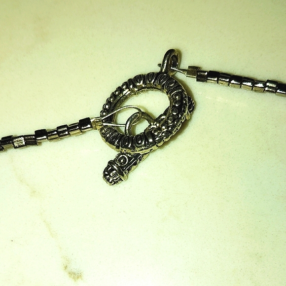 Green Peruvian Serpentine Natural Stone Necklace - Picture 3 of 4